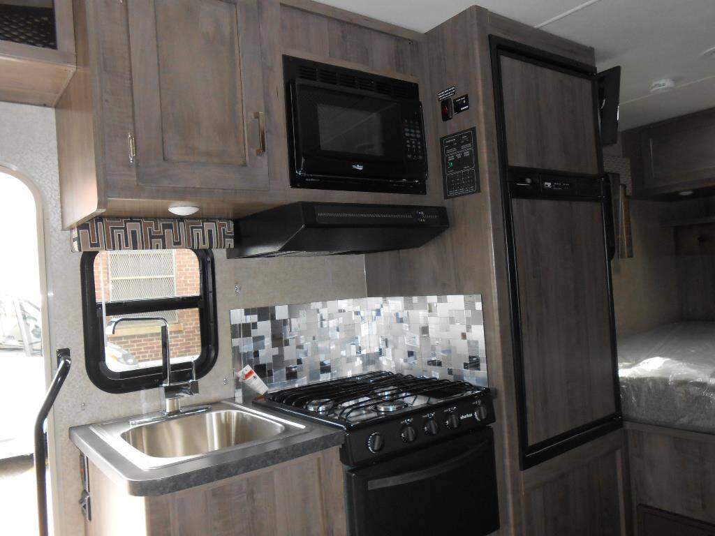 2018 Winnebago Minnie Winnie® 22R, Farmingdale NY ... 2018 Winnebago Minnie Winnie® 22R, Farmingdale NY ...