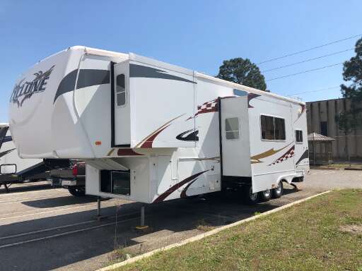 Heartland Rv Cyclone 3950 For Rvs Rvtrader Com 2009 Heartland Cyclone 3210 In Bonaire Ga