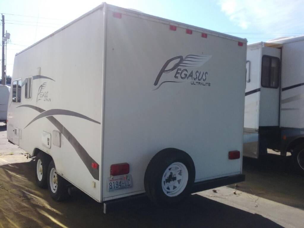 2007 Fleetwood Pegasus 210RB
