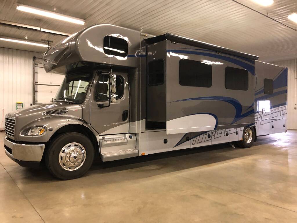 2018 Renegade Valencia 38rw For Sale In Hudsonville Mi Rv Trader