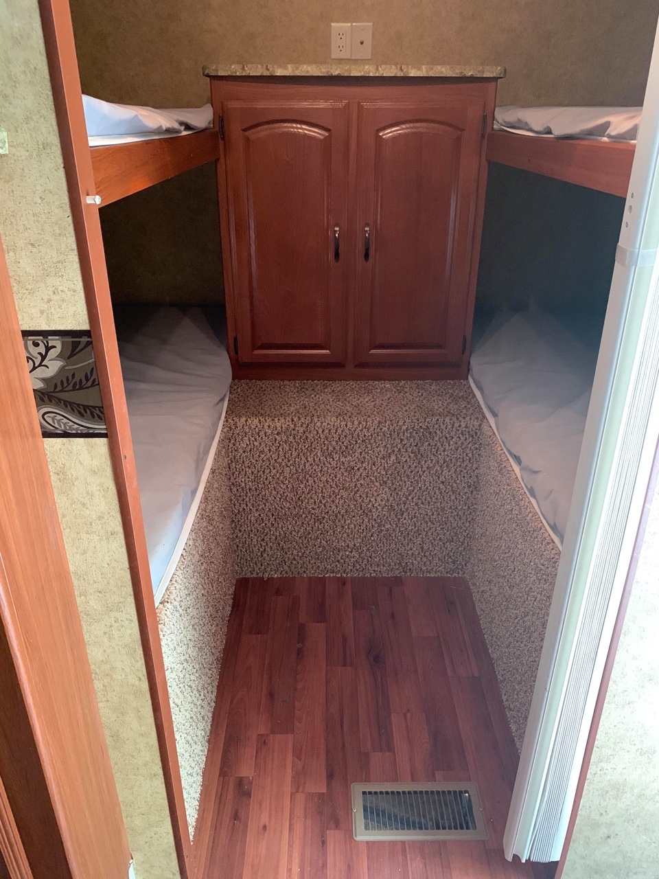 2010 Keystone OUTBACK 301BQ, Lithia FL