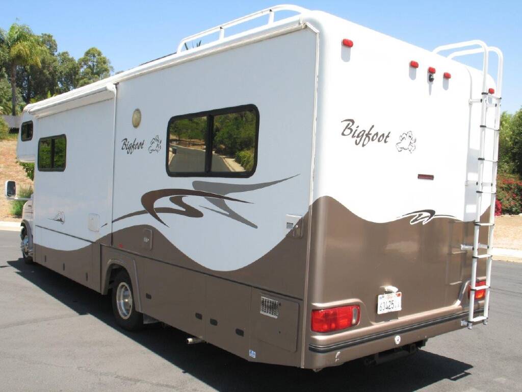 2006 Bigfoot 30MH29SL For Sale in Ramona, CA RV Trader