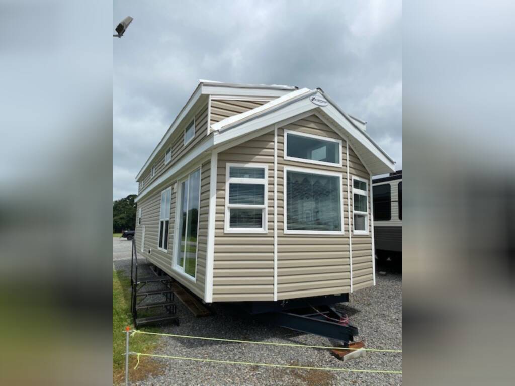 2021 Kropf Lakeside Le 8056 Rear Loft For Sale In Yadkinville Nc Rv Trader