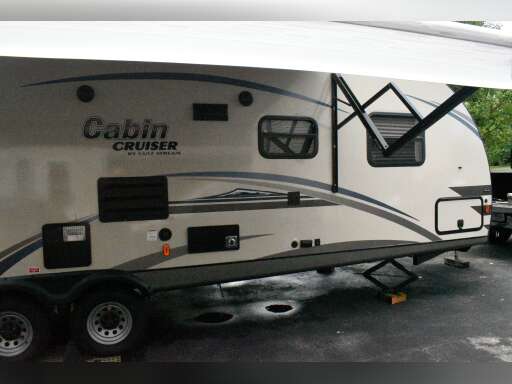 Cabin Cruiser 28crb For Sale Sleeps 6 Gulf Stream Travel Trailers Rv Trader
