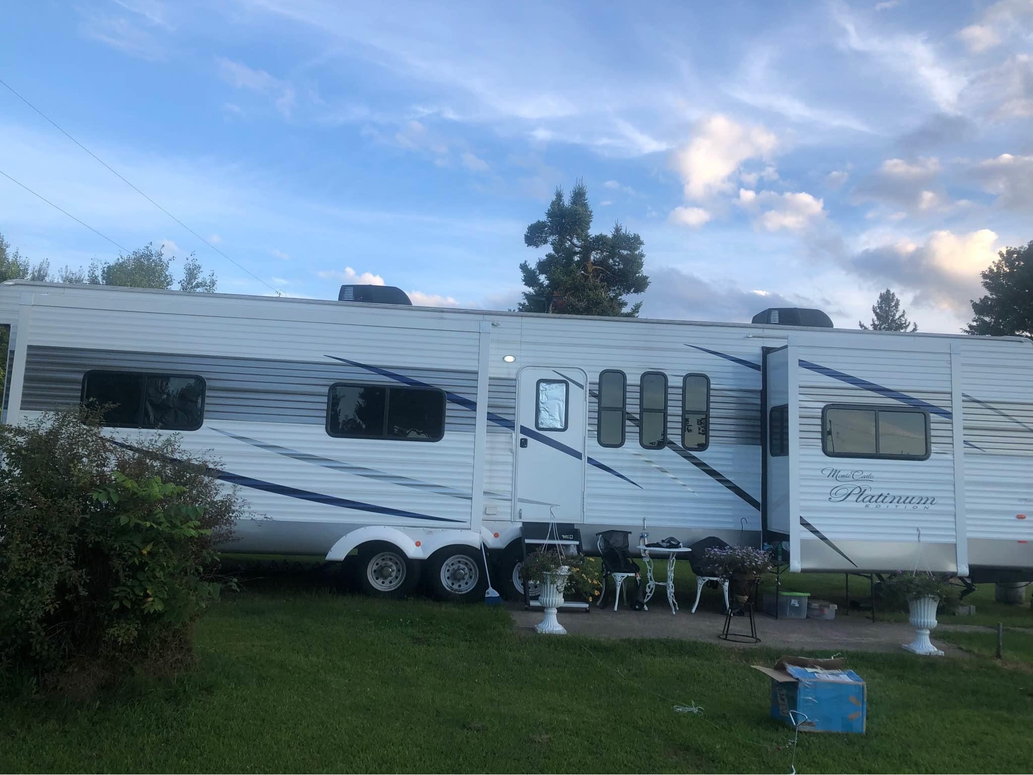 Apache Monte Carlo Lightweight 2 5m Caravan Porch Awning In Red With Alloy Frame Ebay