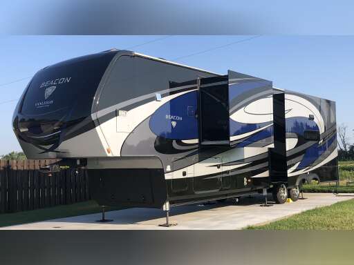 Beacon 39fbb For Sale Vanleigh Fifth Wheels Rv Trader