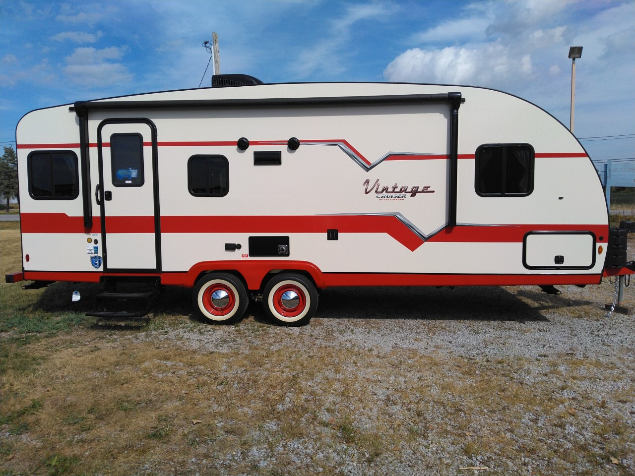 New 2024 Gulf Stream Vintage Cruiser 23RSS For Sale in Lynwood, IL