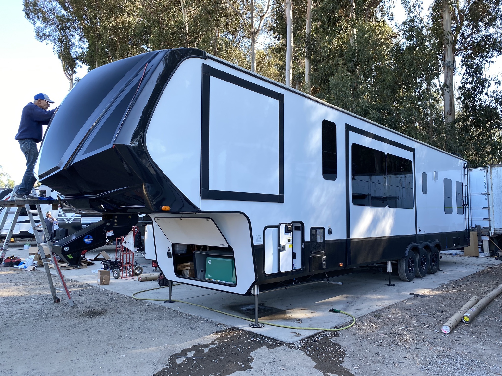 2021 Genesis Supreme Vortex 3219vxl From Epic Rv Liquidators
