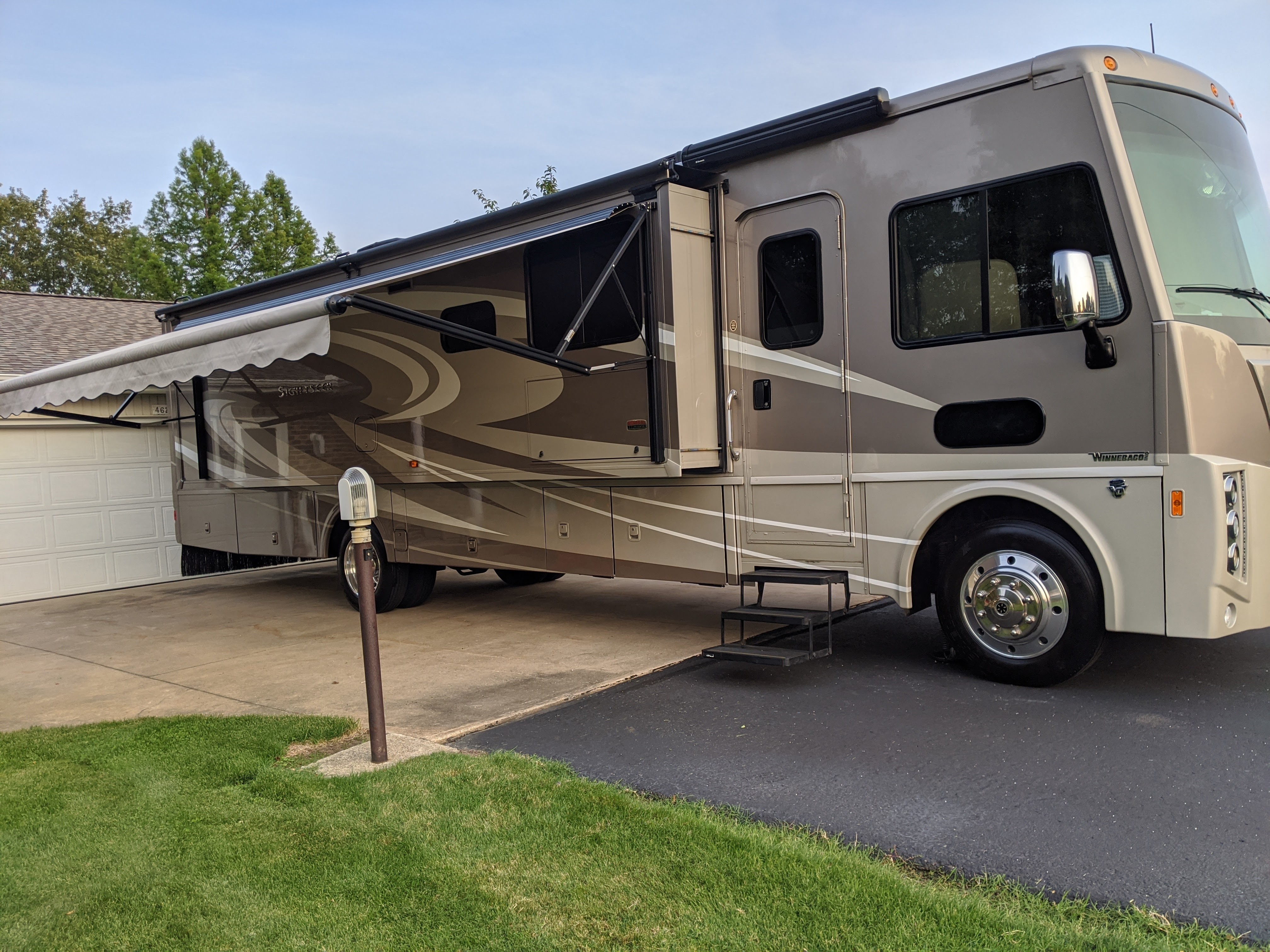 2004 Winnebago Sightseer Motor Home Class A Rental In Cameron Park Ca Outdoorsy