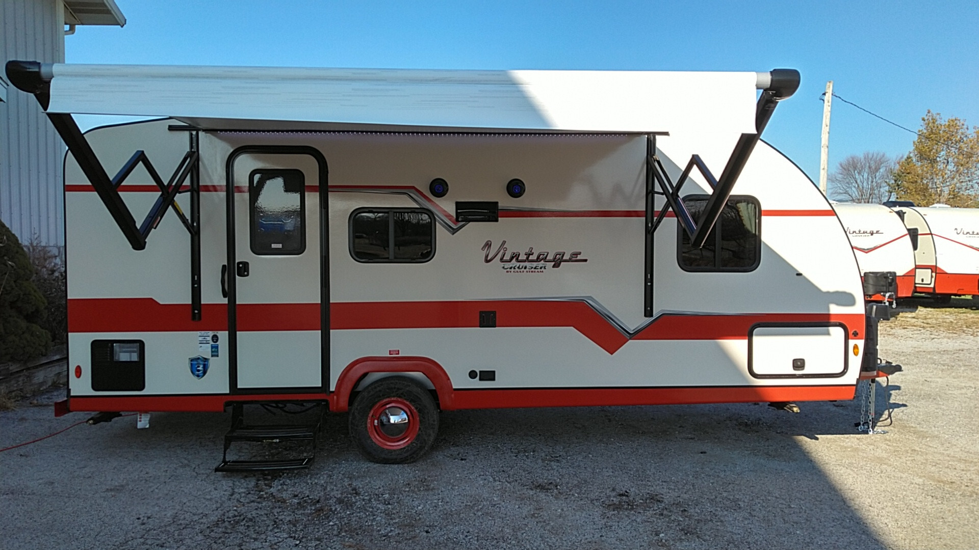 New 2025 Gulf Stream Vintage Cruiser 19CSK For Sale in Lynwood, IL