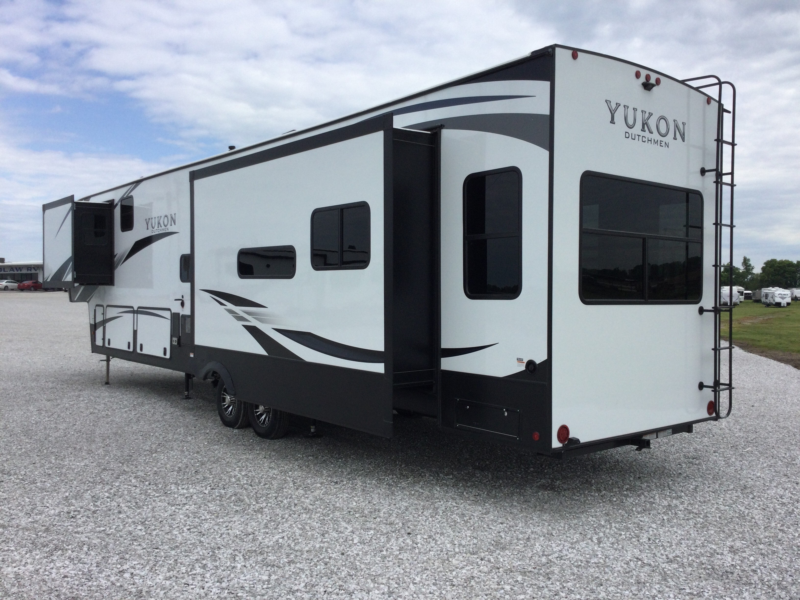 2021 Dutchmen Yukon 400RL For Sale in Carthage, MO RV Trader