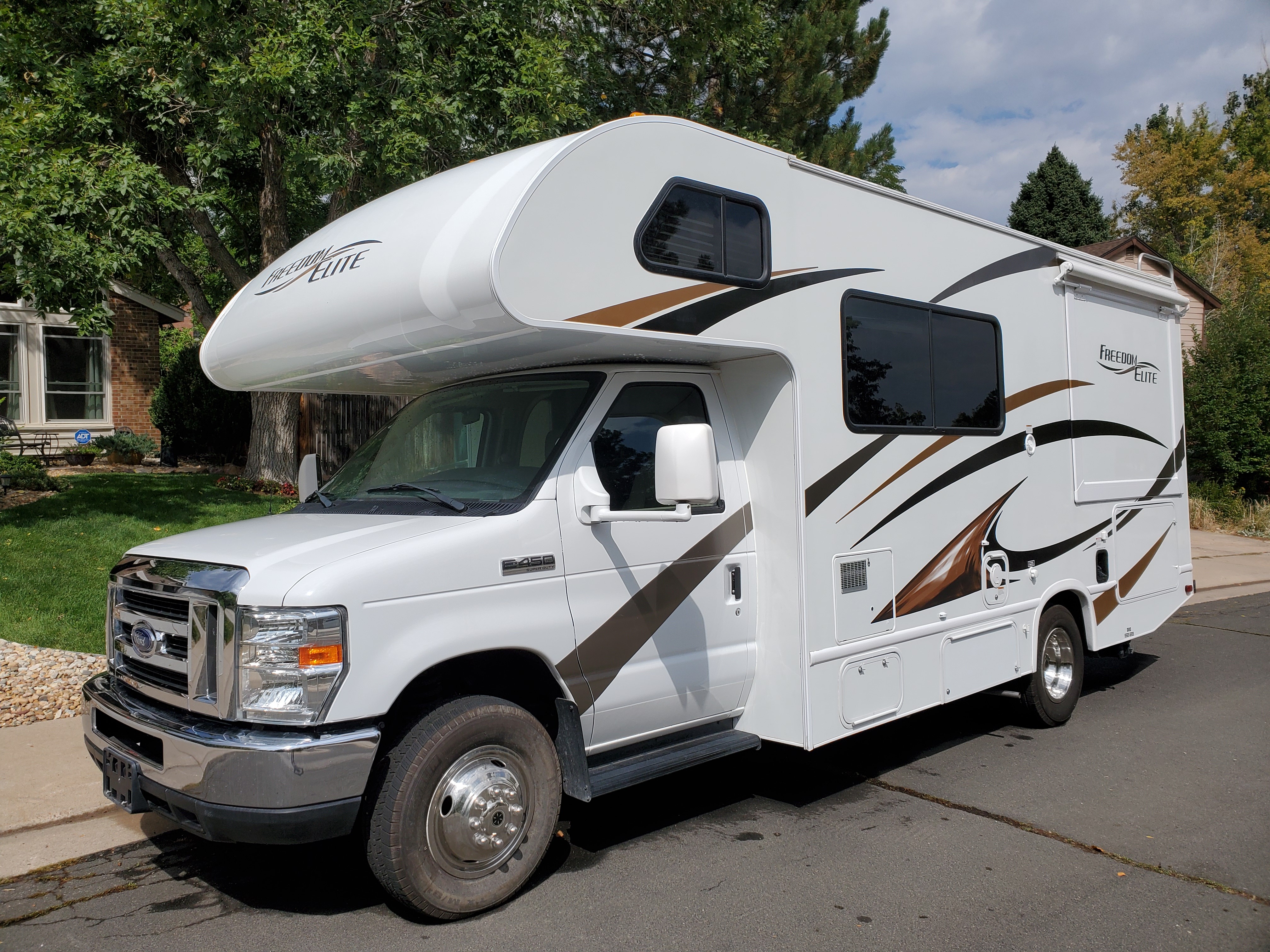Colorado Freedom Elite 22fe For Sale Thor Motor Coach Rvs Rv Trader