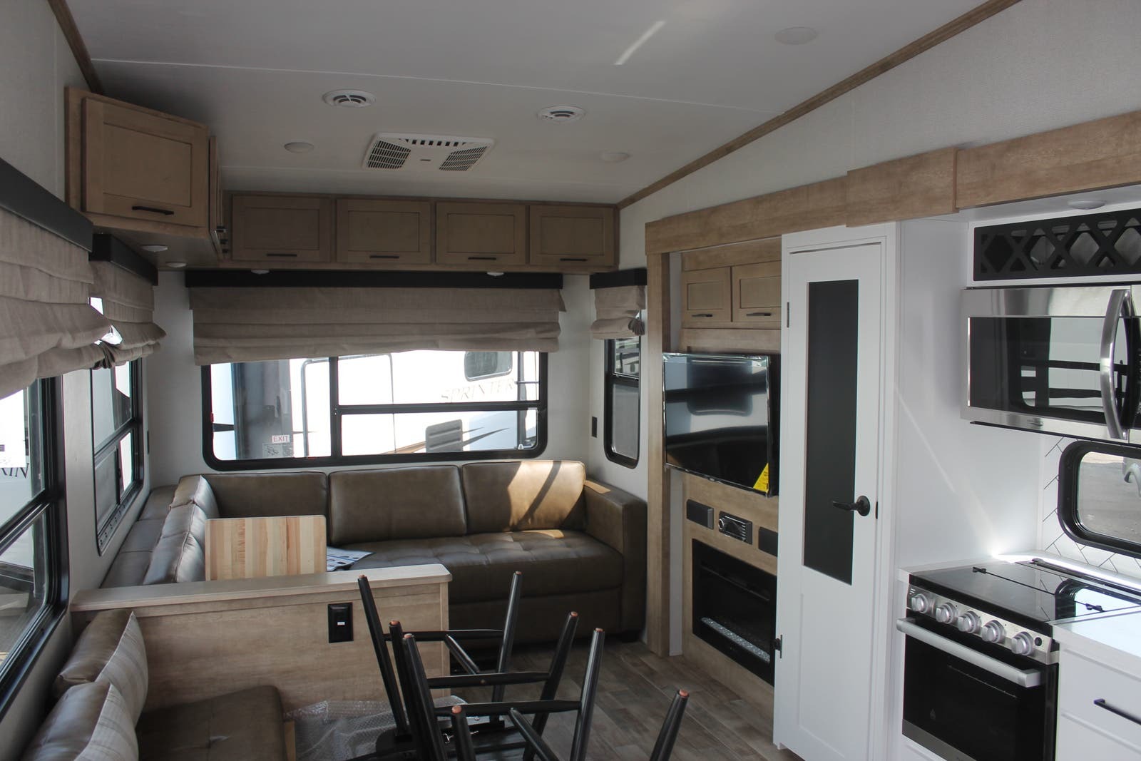 2021 Keystone Arcadia HalfTon 3250RL For Sale in Bath, NY RV Trader