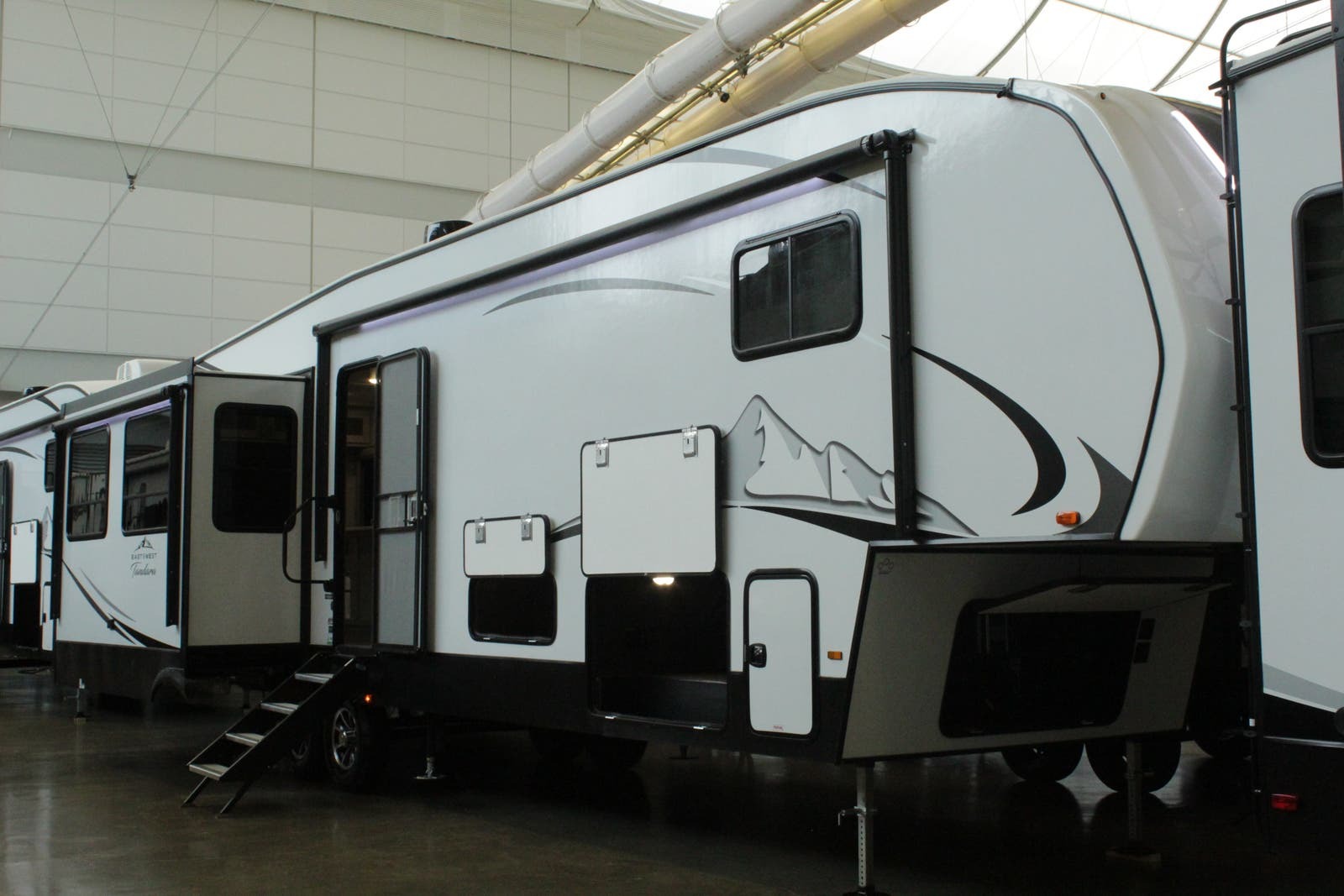2022 East To West Tandara 385MB For Sale in Apollo, PA RV Trader