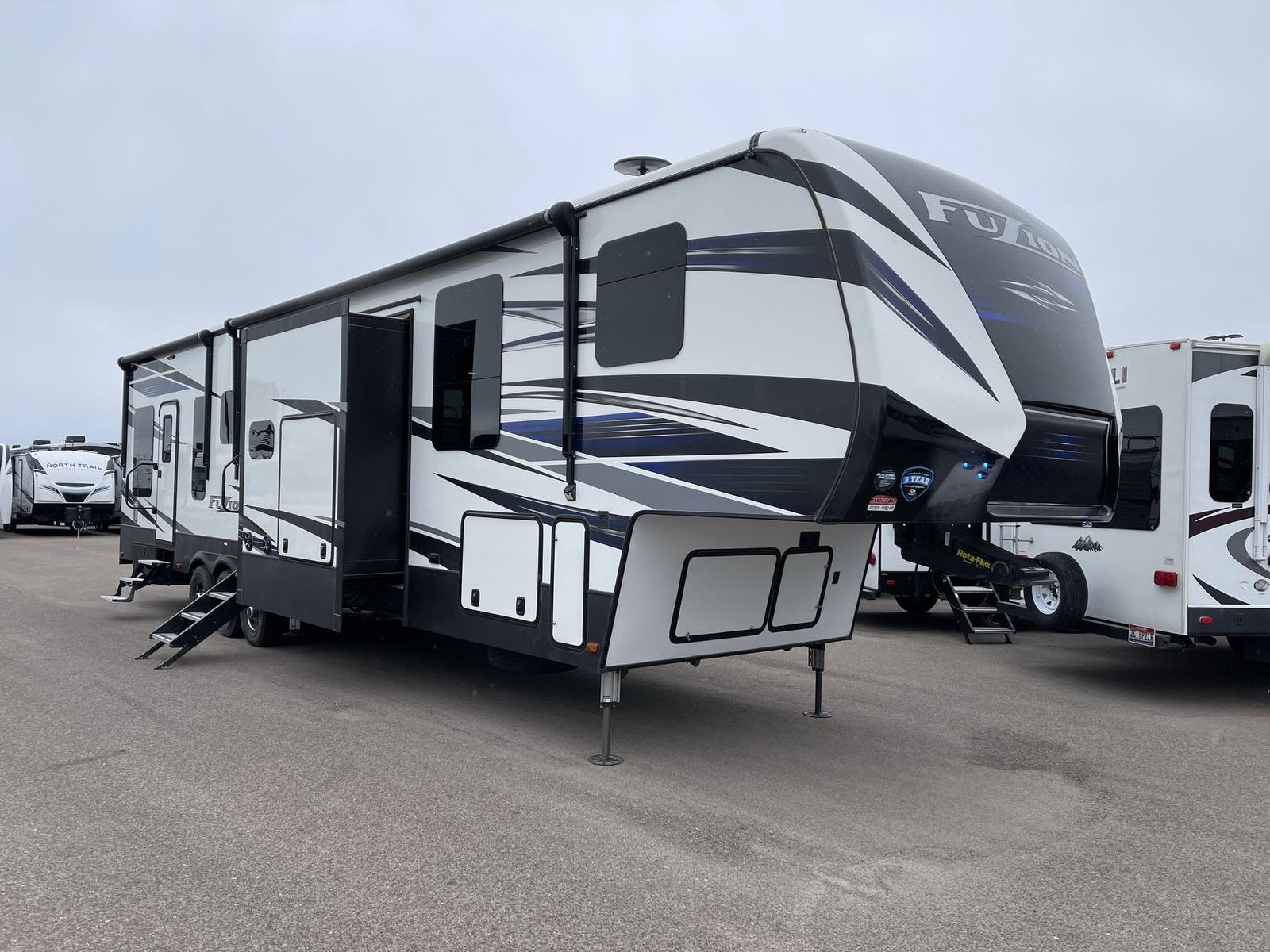 Keystone Fuzion 427 _ 2021 Keystone Fuzion RV specs guide – ZMIF