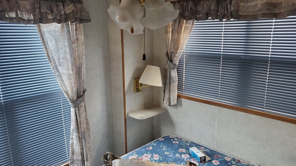 Used 2002 Breckenridge Used Park Model For Sale in St. Cloud, MN