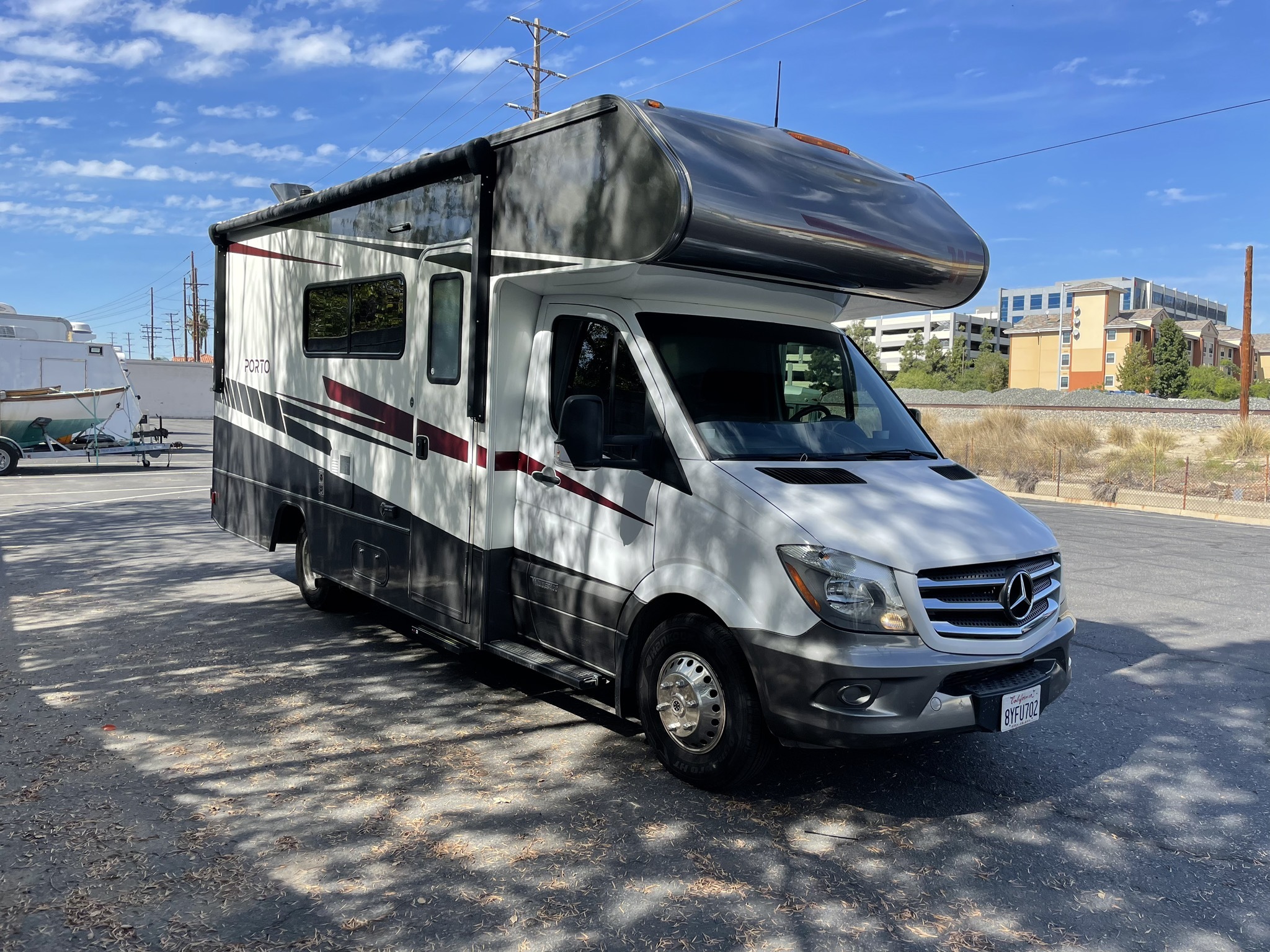 2020 Winnebago Porto, los angeles CA 5025376818