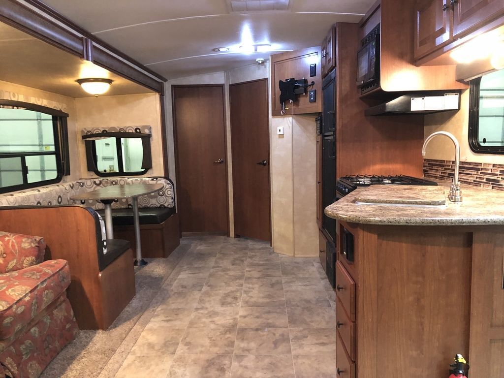 Used 2013 Cruiser Rv Radiance R28RLSS in Rogers, MN RV Trader