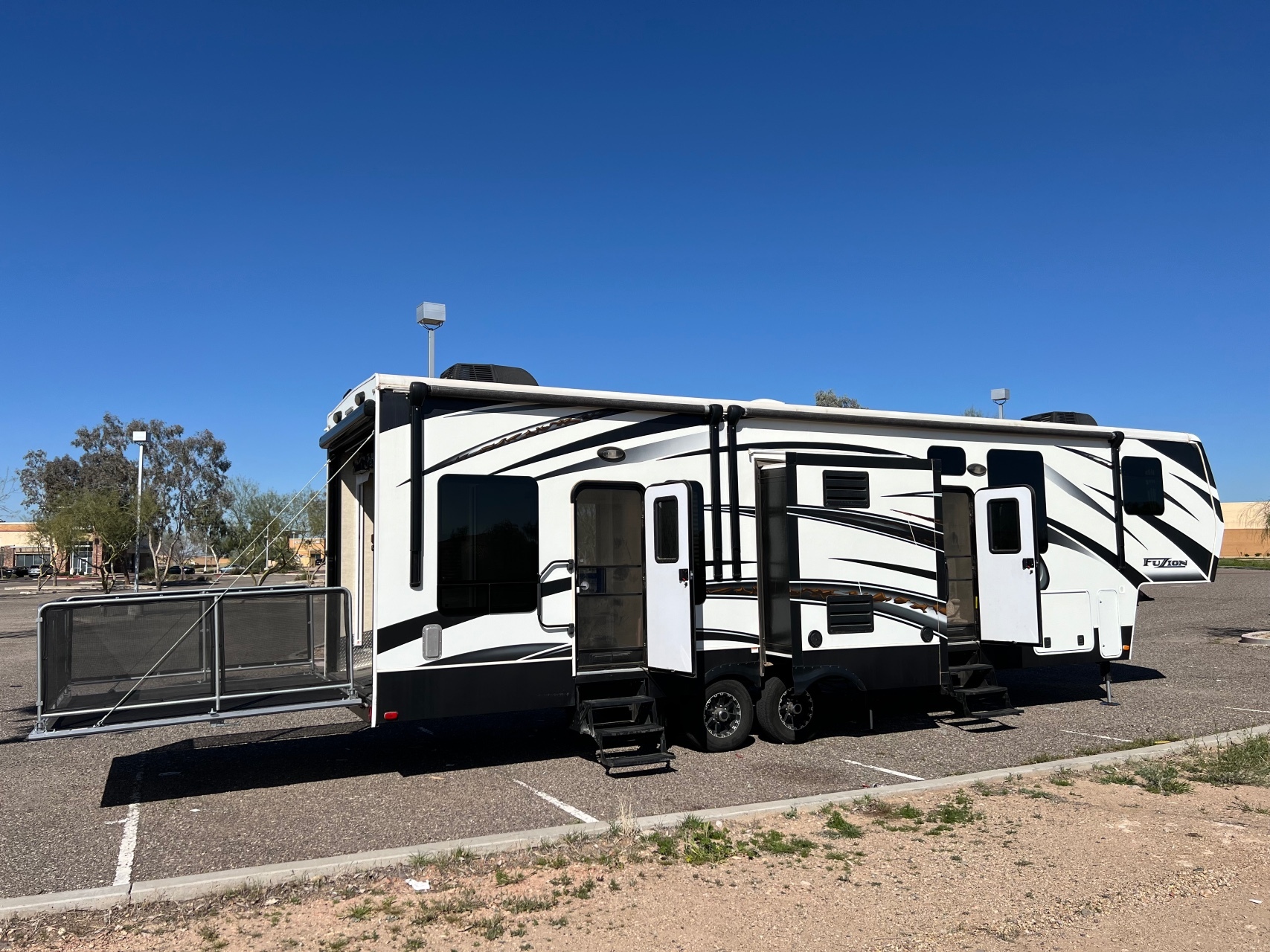 Used 2014 Keystone Fuzion 331 in Peoria, AZ - 5030841762 - RV Trader