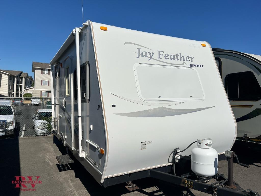 A Jayco Jay Feather Ultra Lite M-165 165 RV Reviews on RV Insider