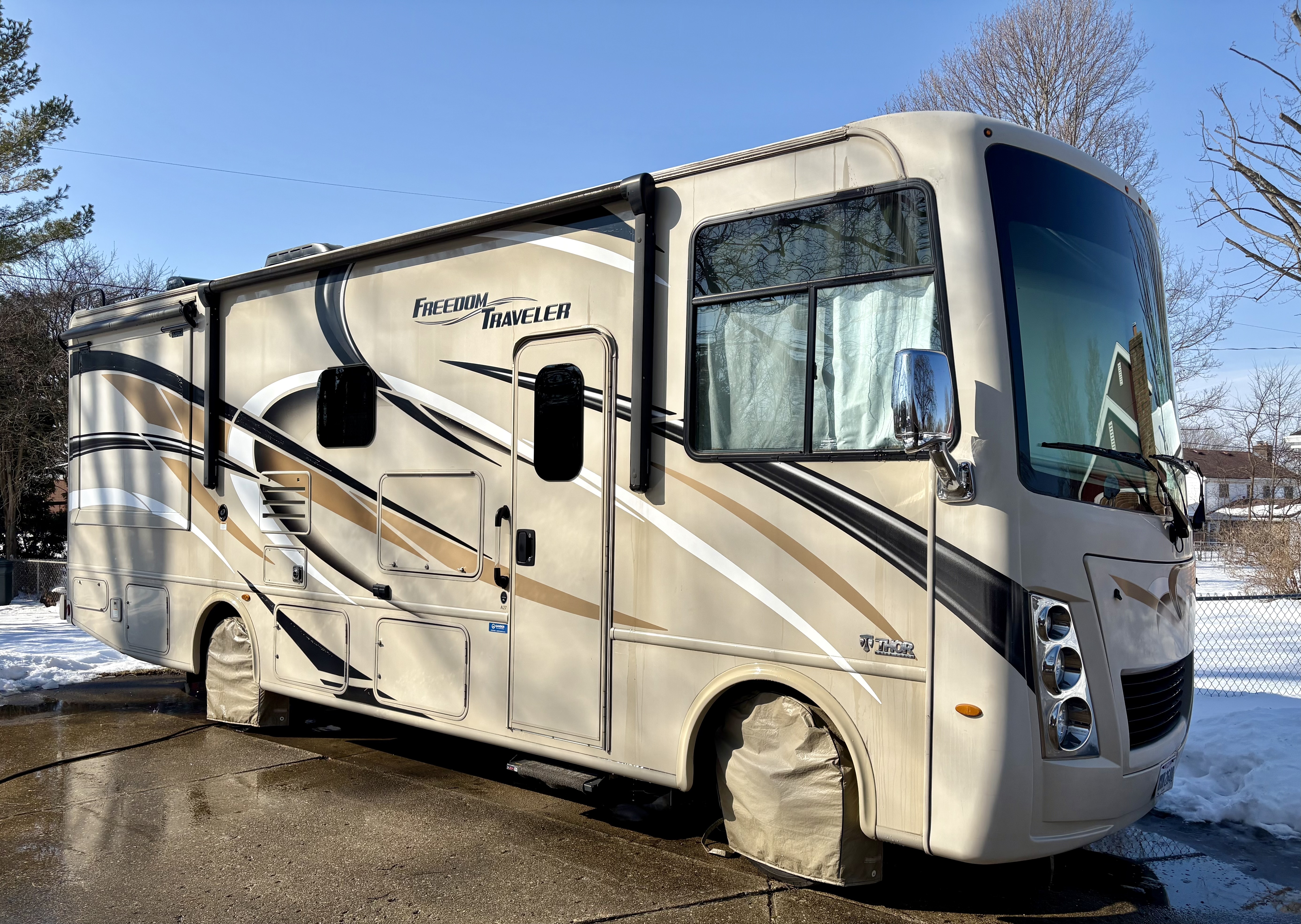 Thor Motor Coach FREEDOM TRAVELER A27 RV Reviews on RV Insider